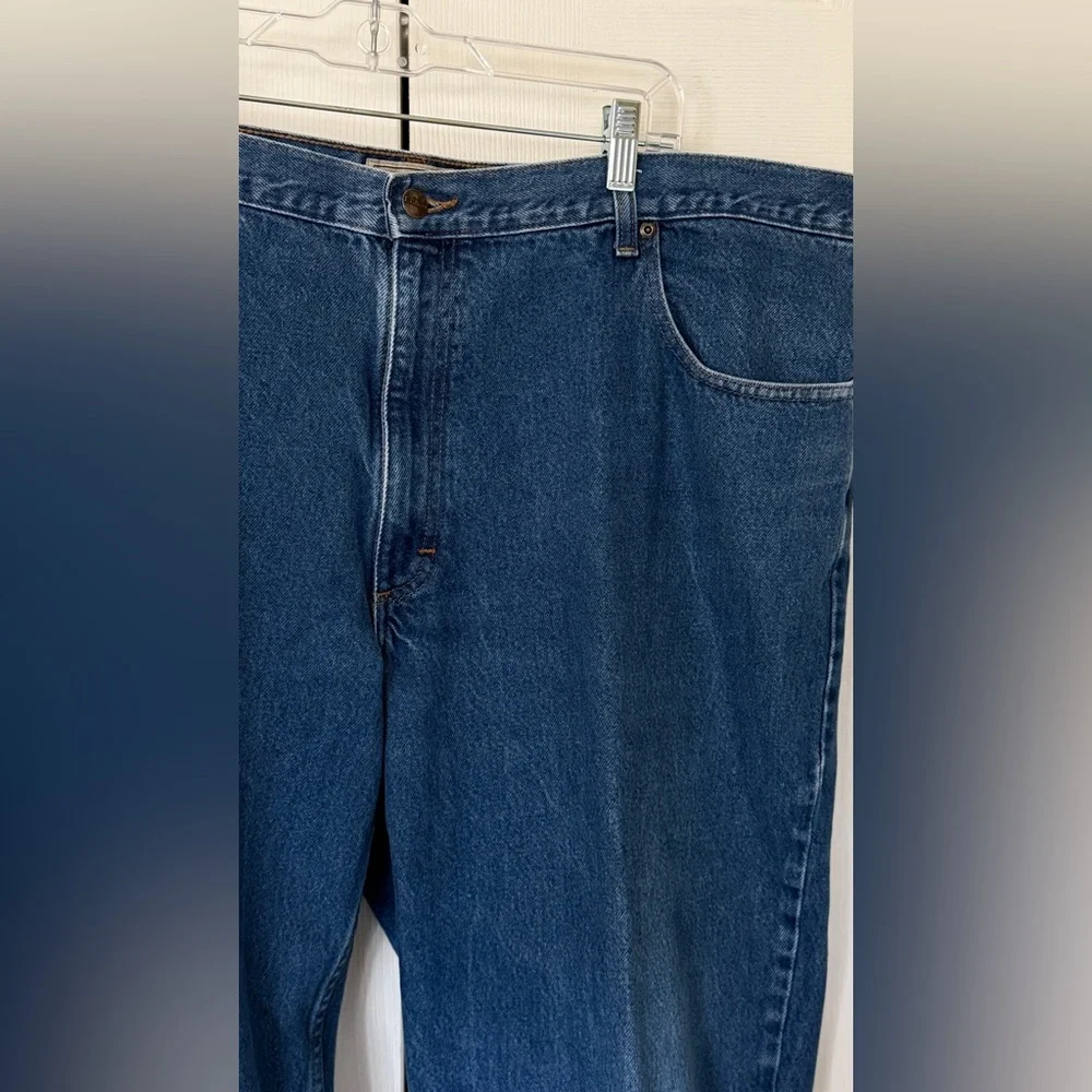 LL Bean MEN'S JEANS Relaxed Fit Medium Blue Denim Wash Straight Leg 44x30 - Picture 10 of 14